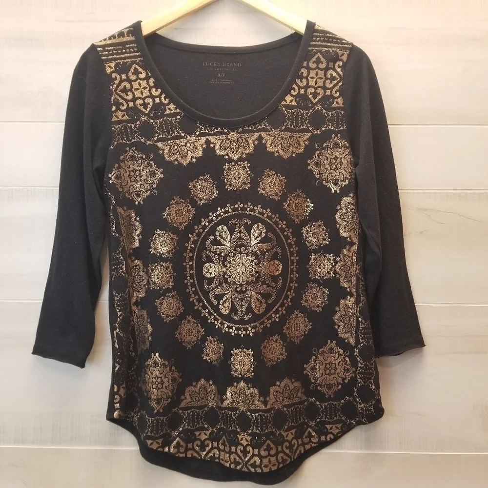 {S} Lucky Brand Gold Foil Medallion Black Tee Shirt 3/4 Sleeve